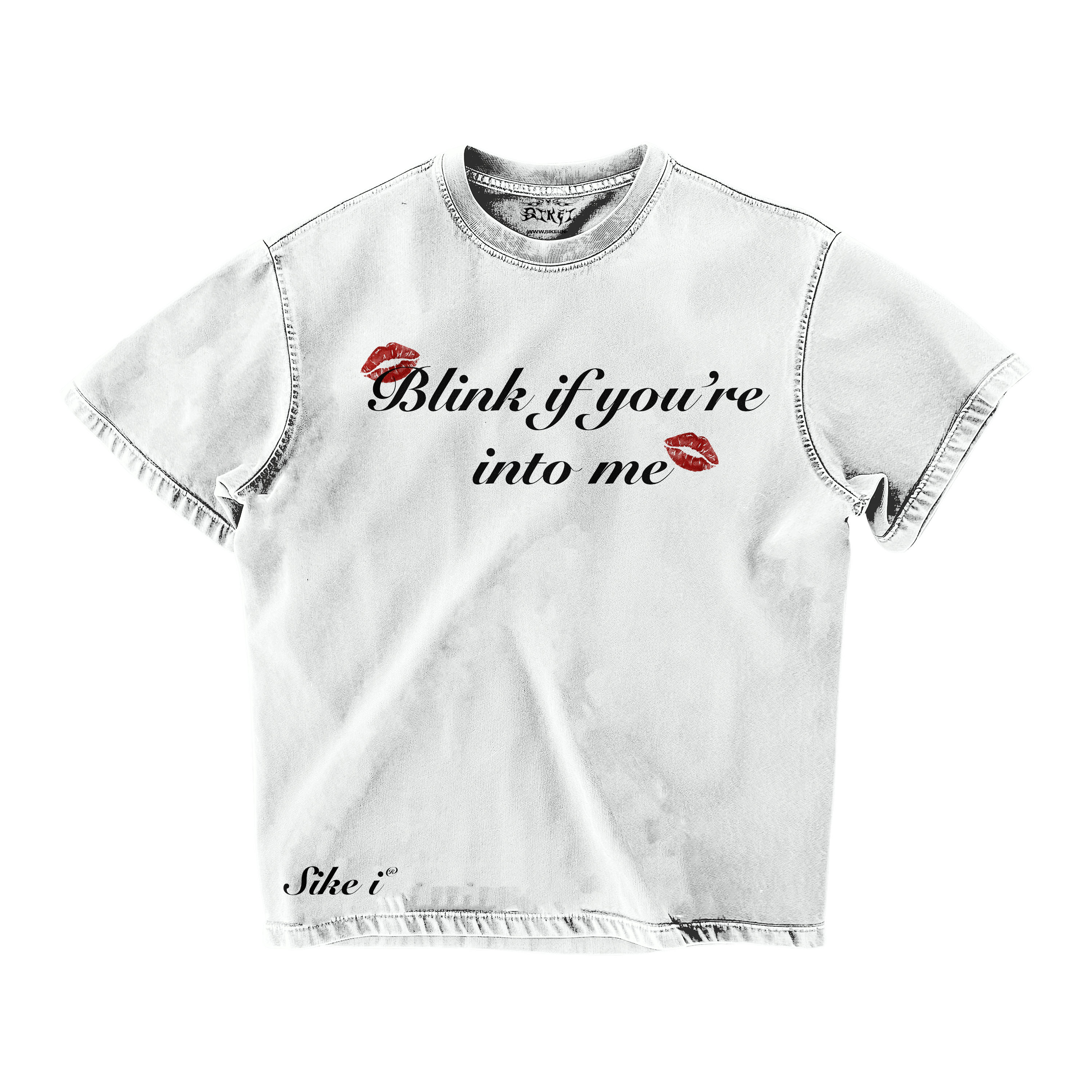 LOVE AT BLINK OVERSIZED T-SHIRT