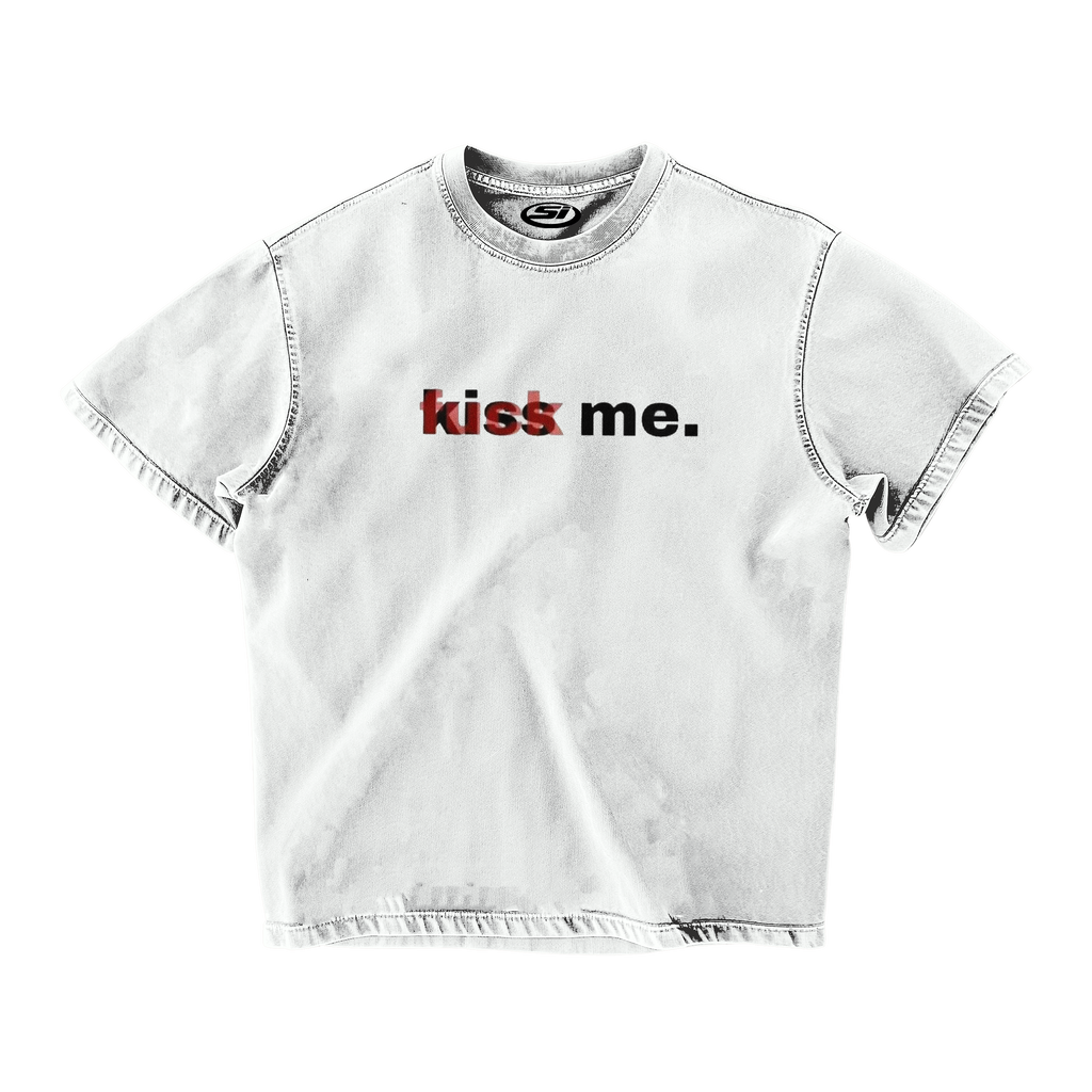 KISS ME OVERSIZED T-SHIRT