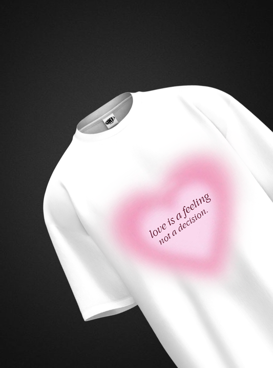Love is a feeling Oversized T-shirt